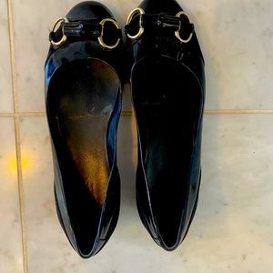 Gucci black patent classic flats size 37/7
